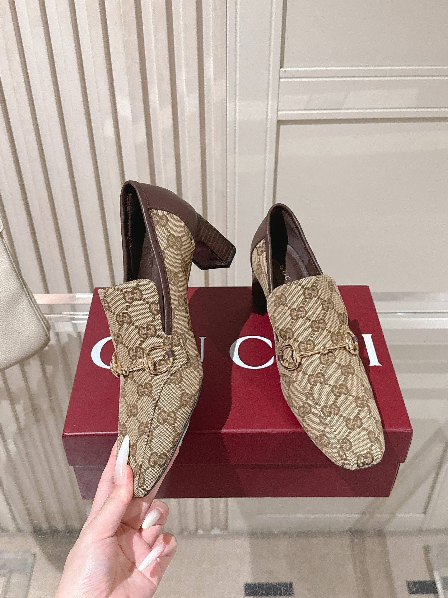 GU Shoes Woman