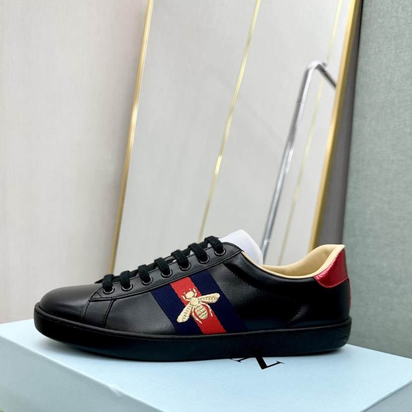 GU Iconic Sneakers Unisex 2 Color WOW - SALE-