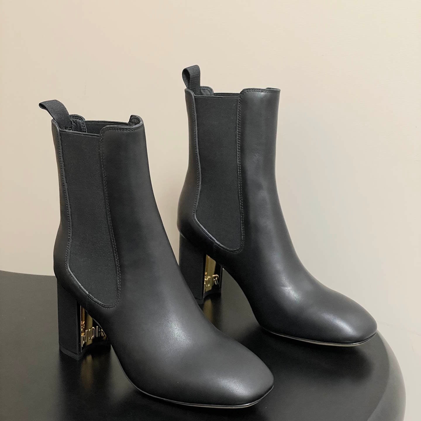 CHD Woman Boots 2 Color's