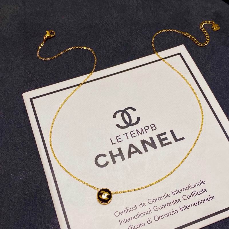 CHL Fashion Necklace