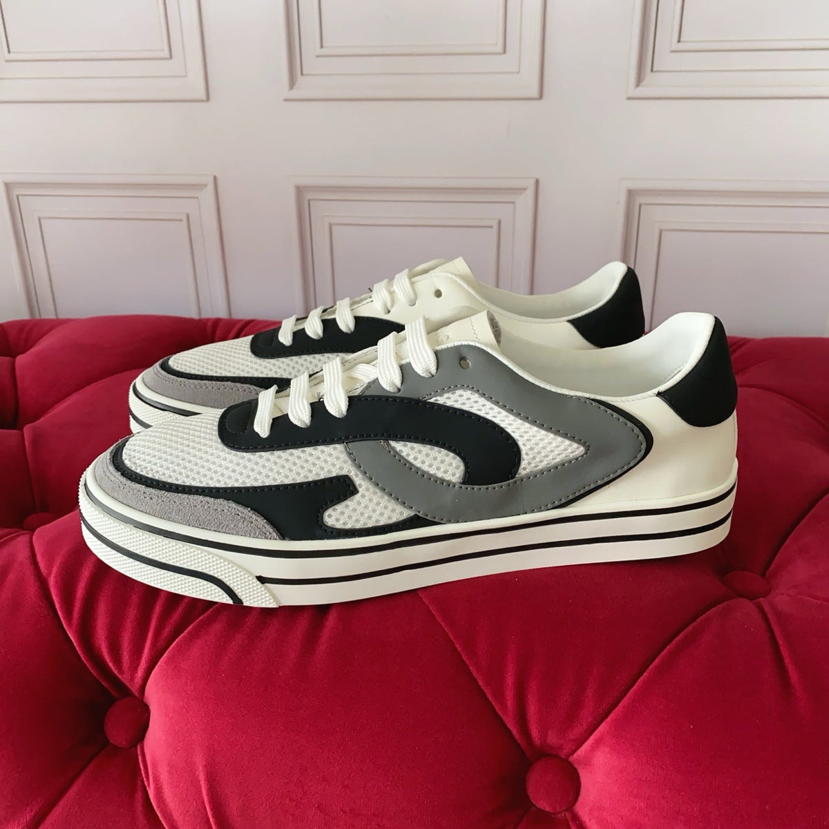 G D Sneakers