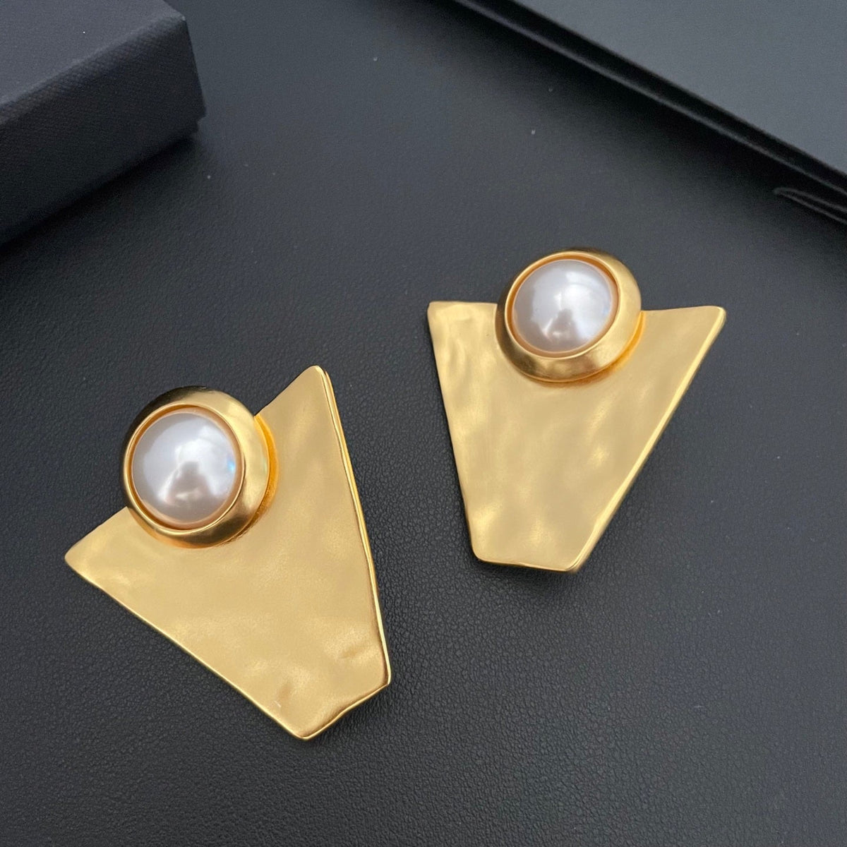 Y L Fashion earrings