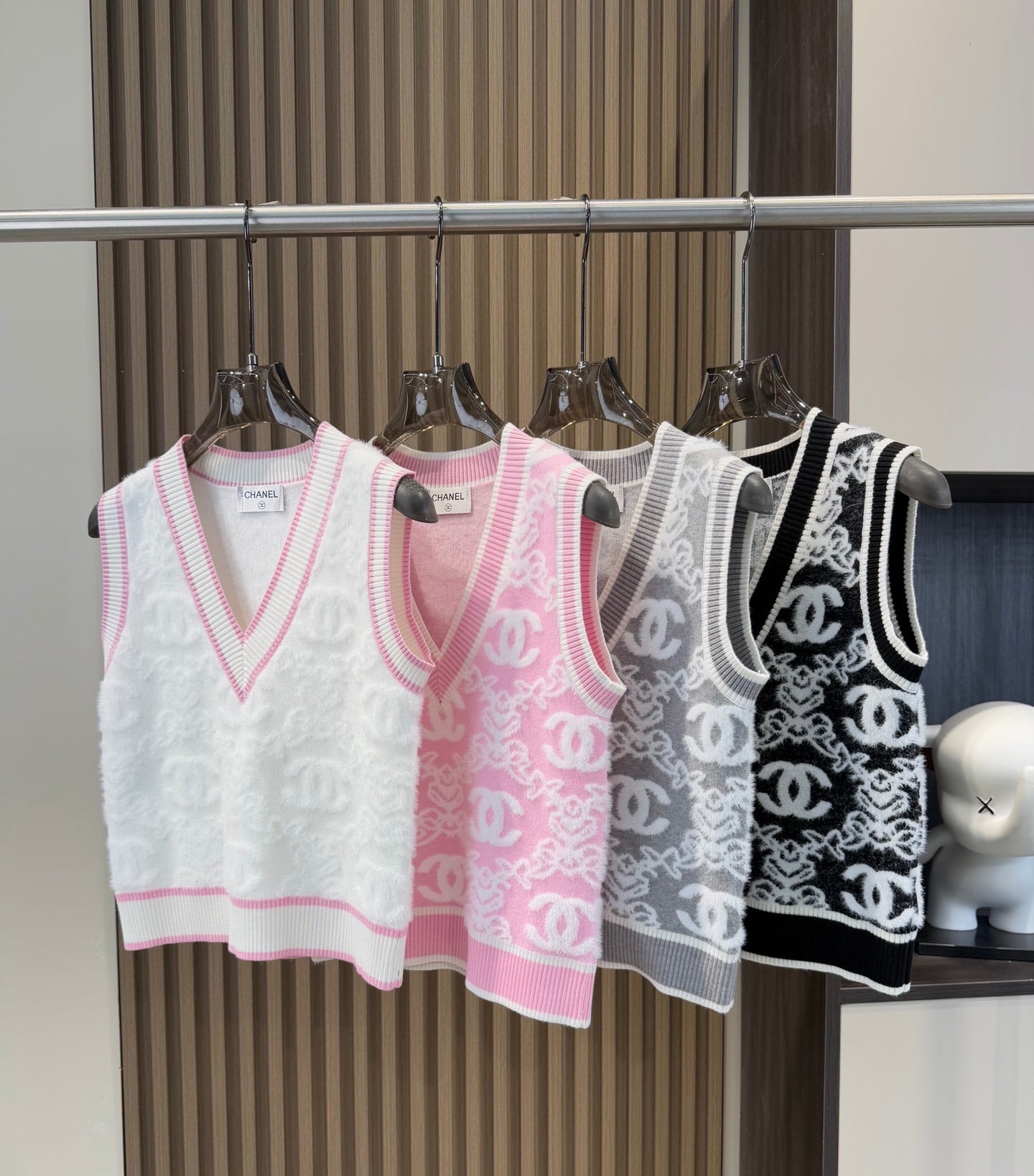 CHL Woman sweater Vest 4 Color's