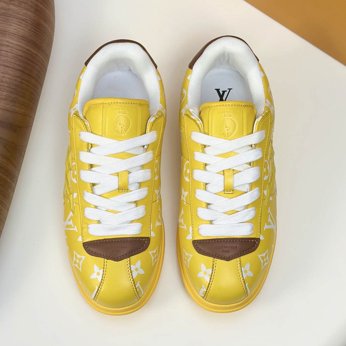 LU Buttersoft Sneakers 2 Color's