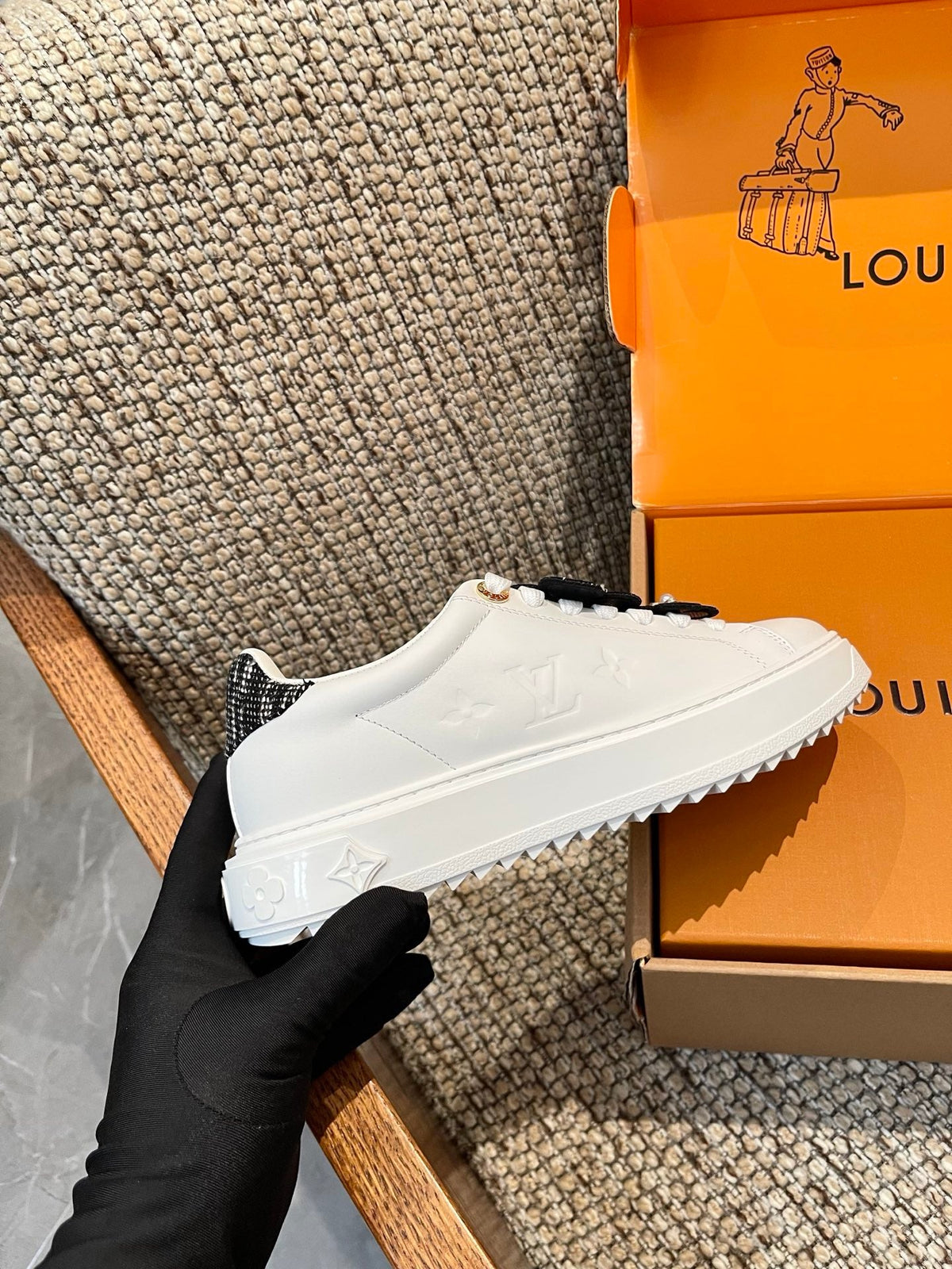 LU woman Sneakers