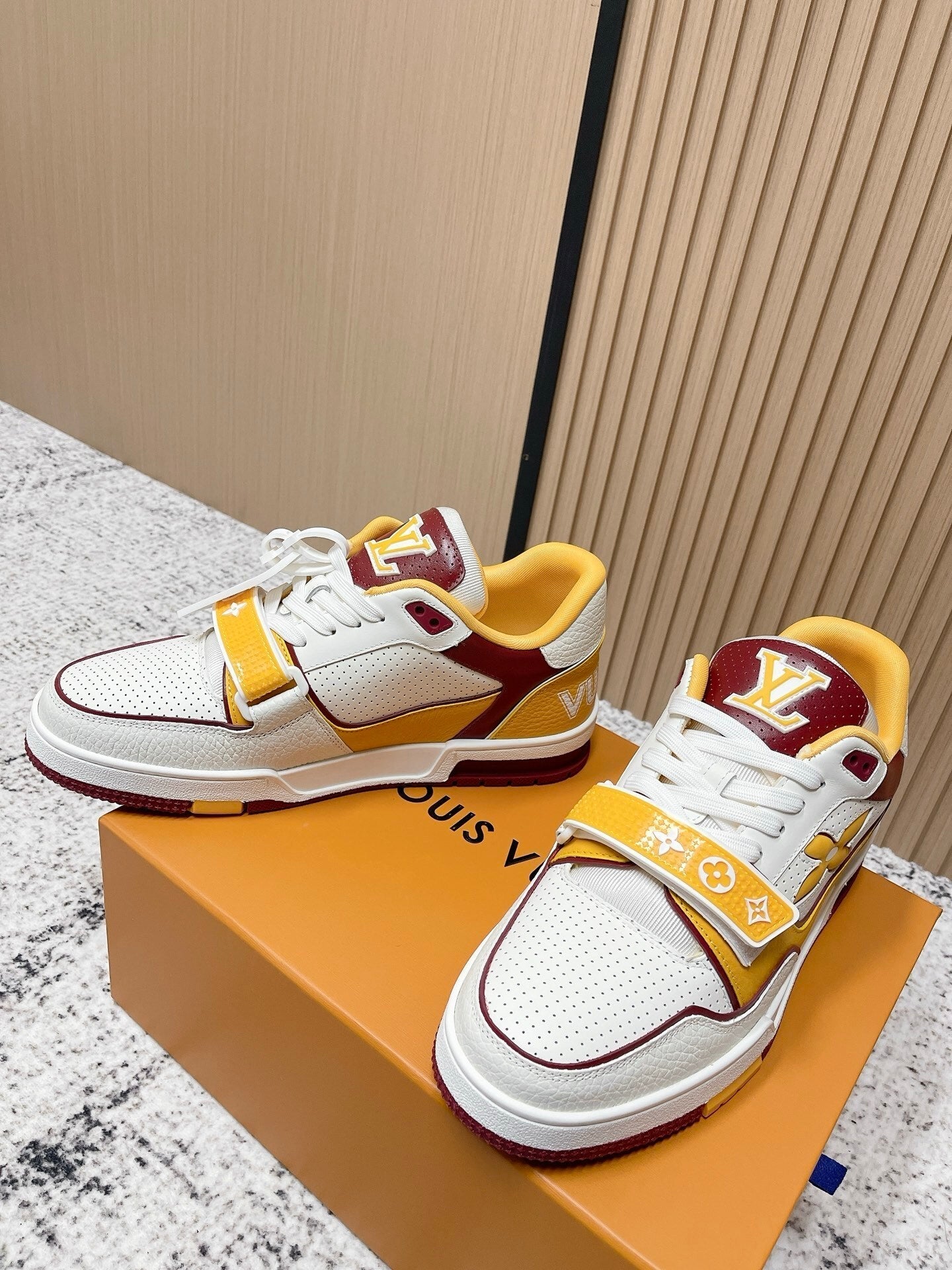 KU  Sneakers trainers