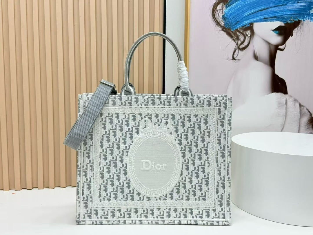 CHD Tote Bag  3 Color's 36 cm