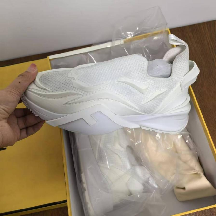 FEN Iconic Sneakers Woman  WOW - SALE- only SIZE 39