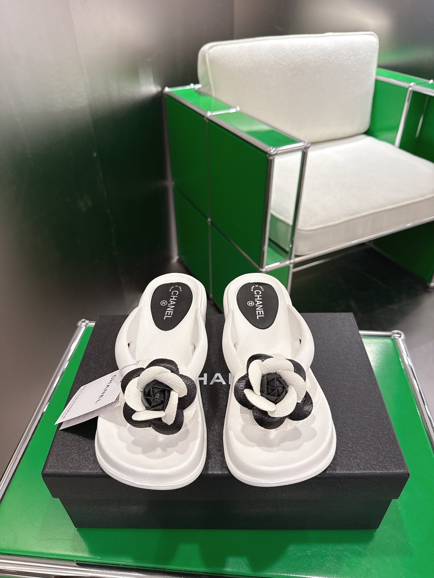 CHL slippers sandals  Woman 2 Color's