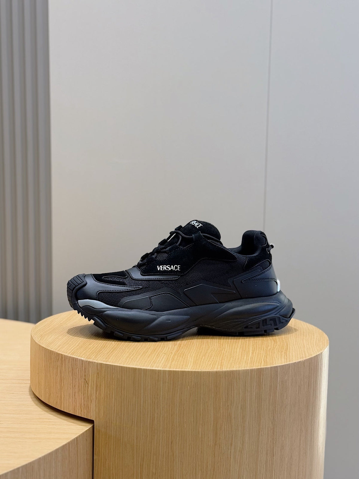 VRC Sneakers Trainers 2 Color's