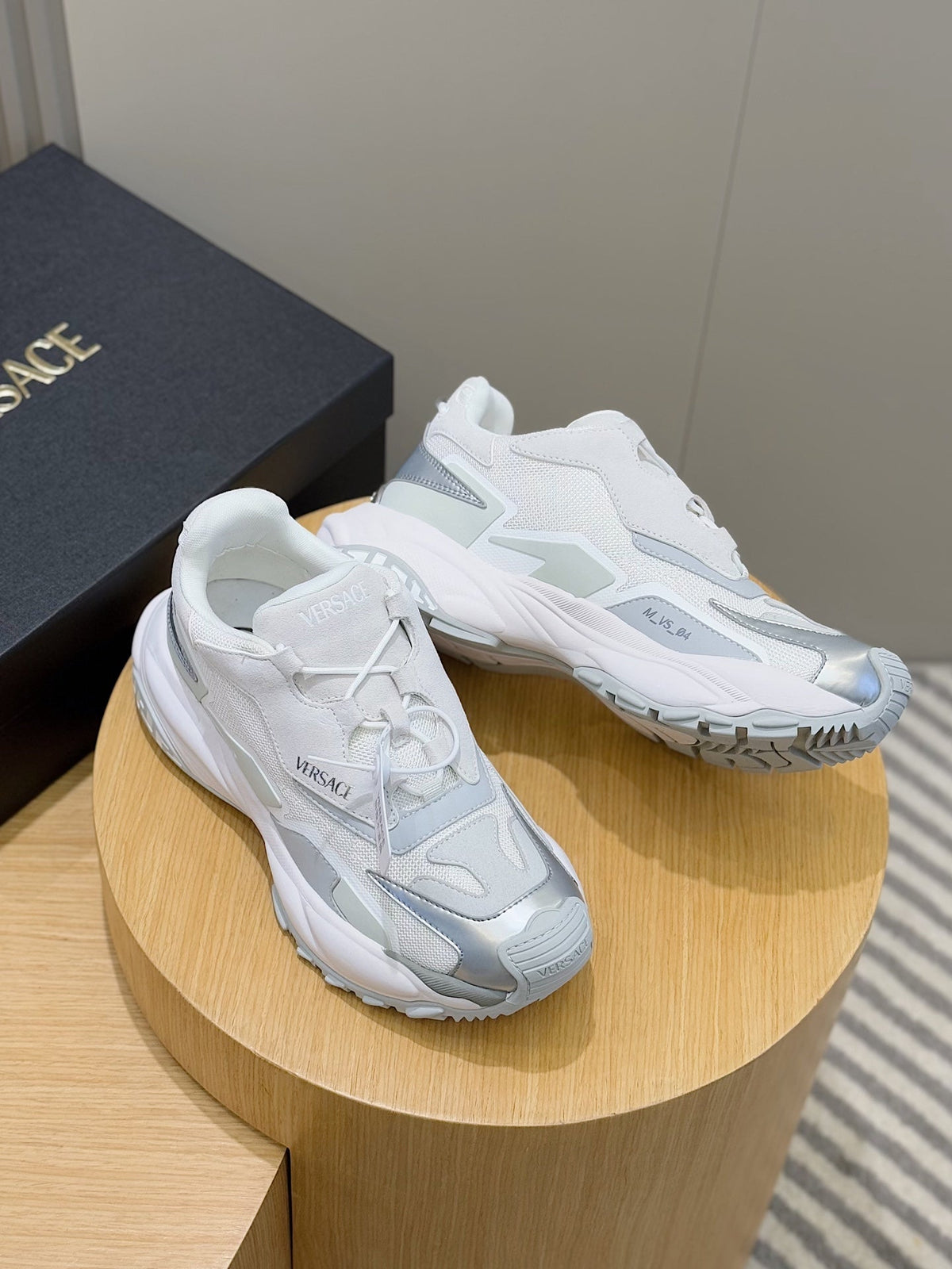 VRC Sneakers Trainers 2 Color's