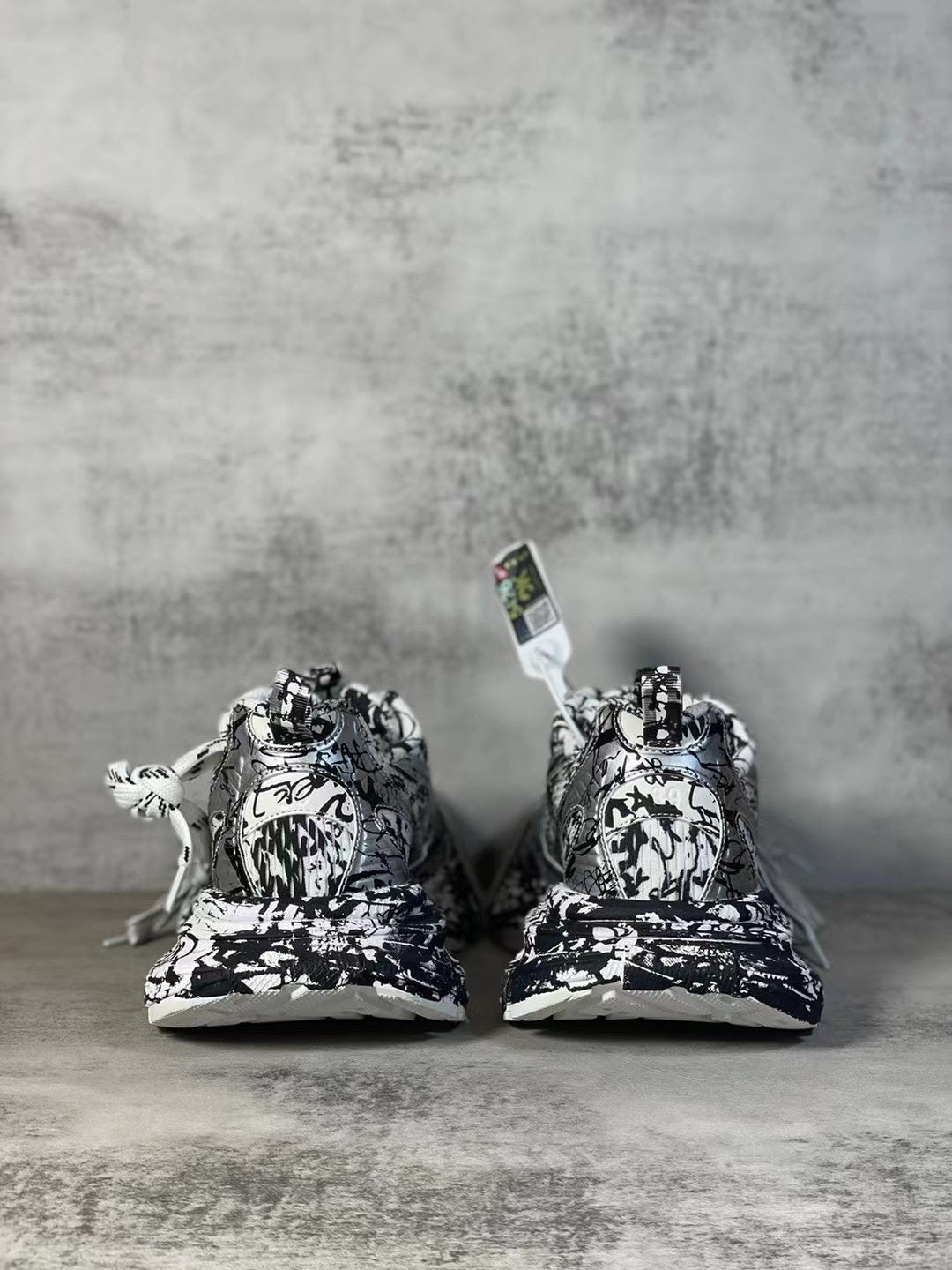 SNBAL Sneakers Trainers Graffiti 46