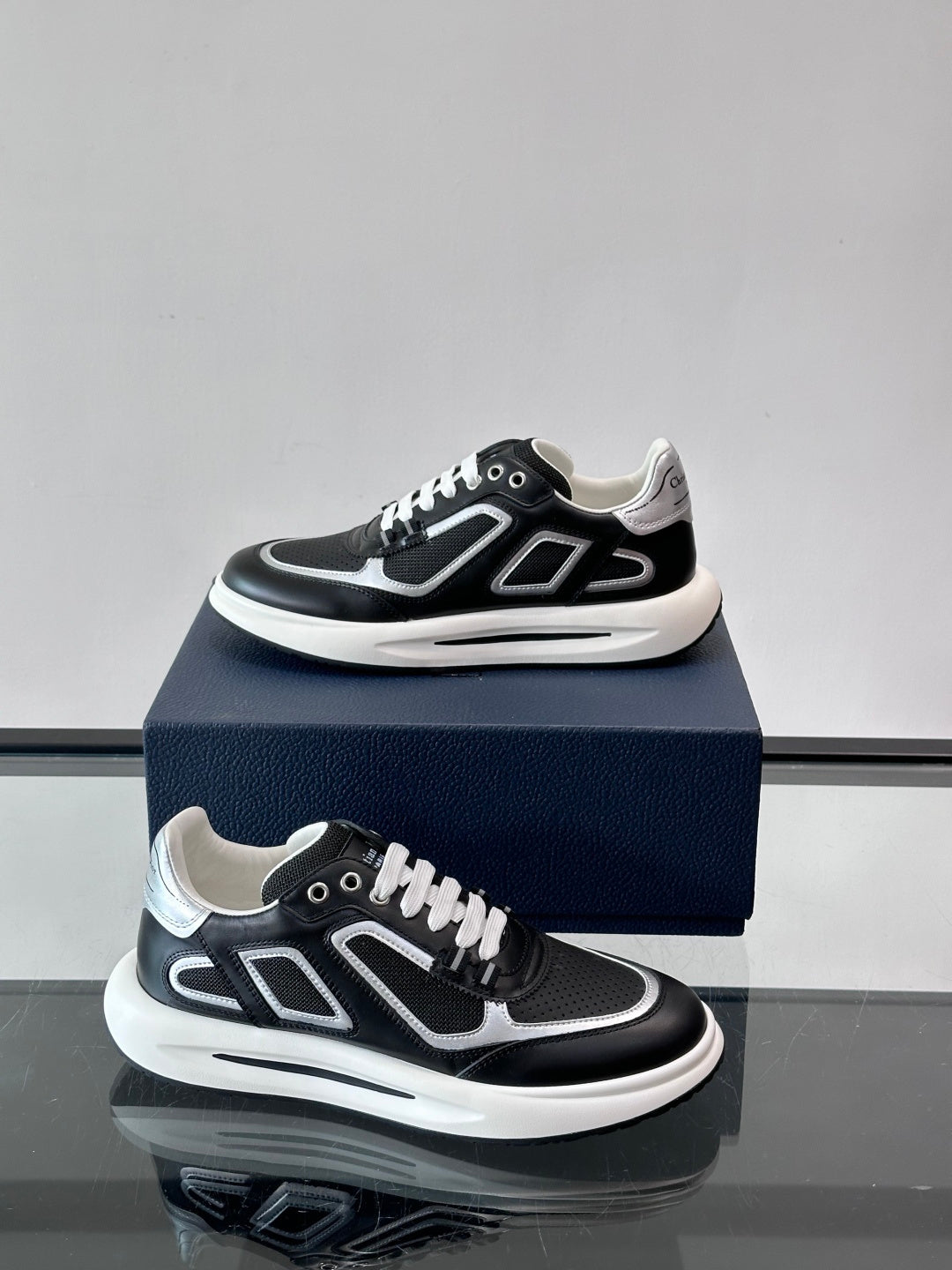 CHD runner  Sneakers 2 Color's