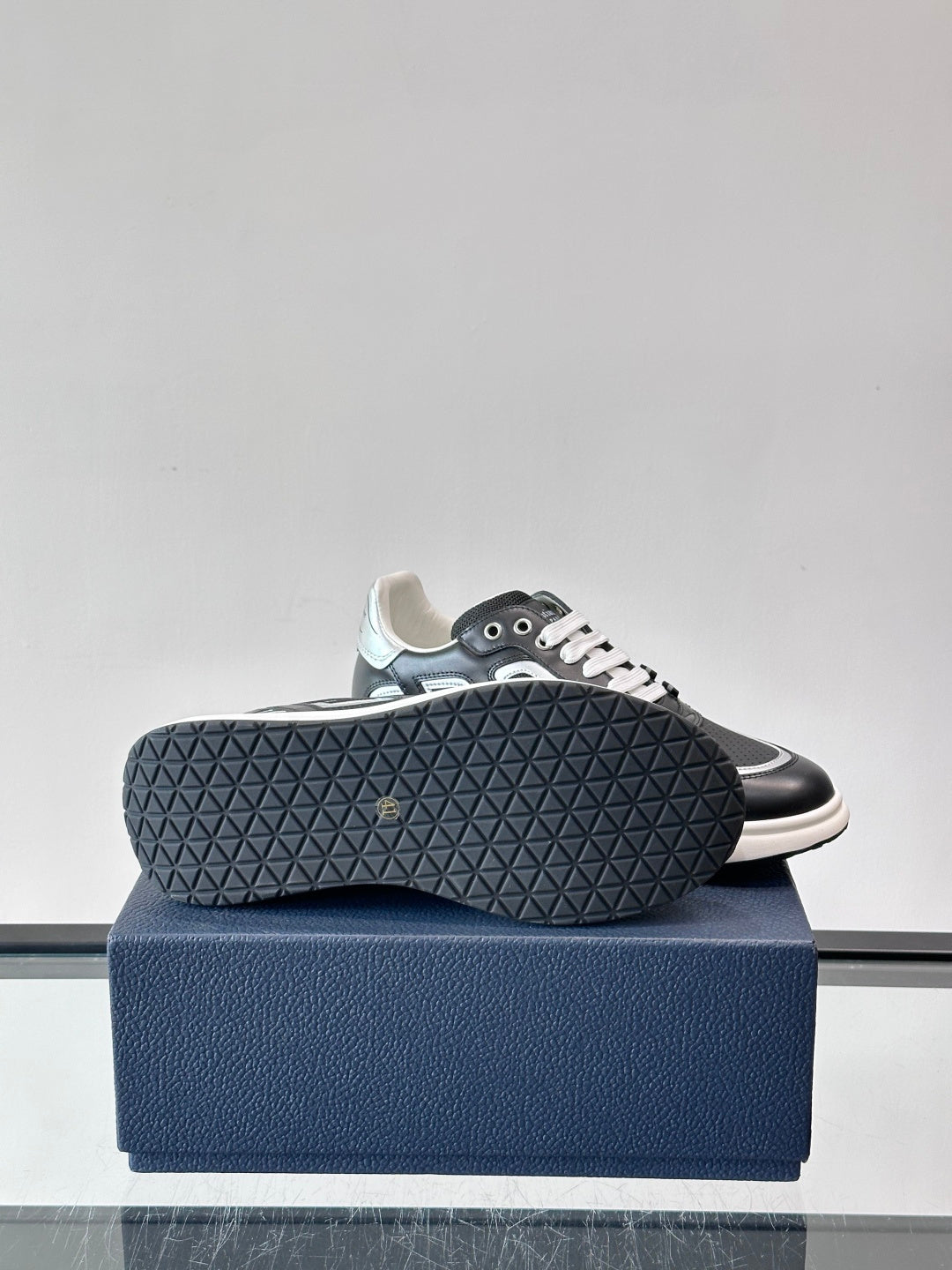 CHD runner  Sneakers 2 Color's