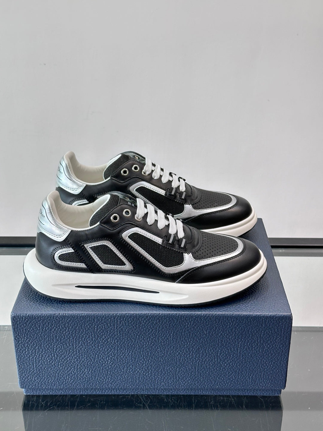 CHD runner  Sneakers 2 Color's