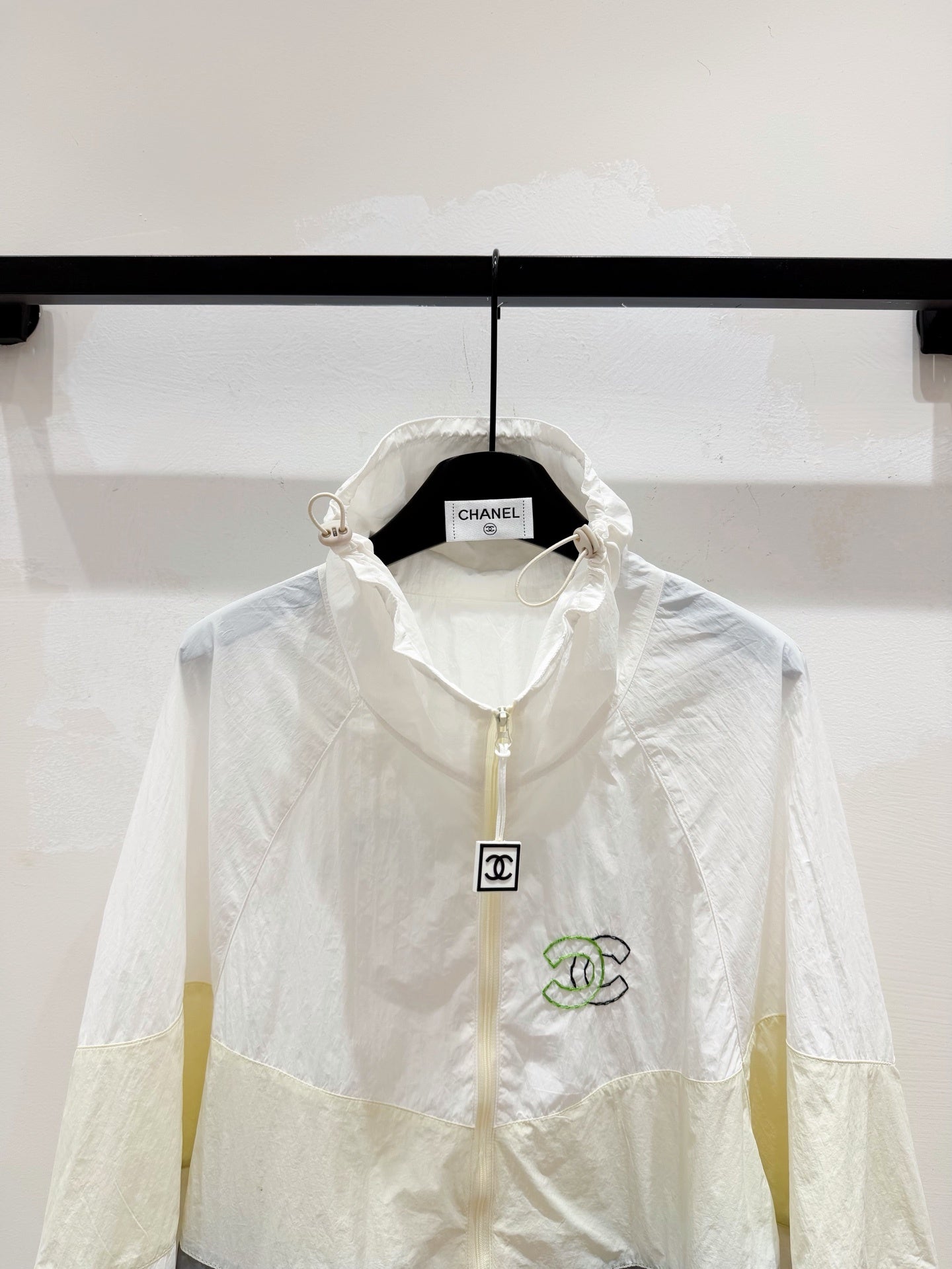 CHL Windbreak hoodie Jacket  Woman