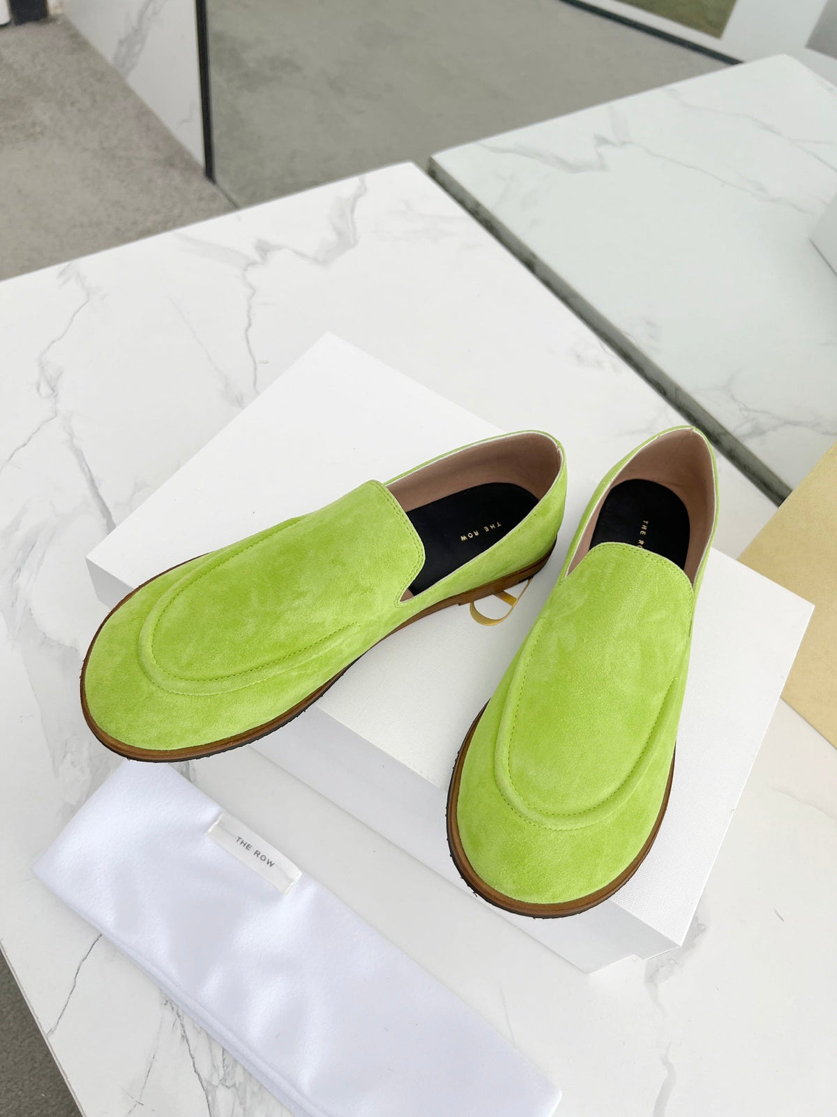 ROW Shoes  Woman 2 Color's