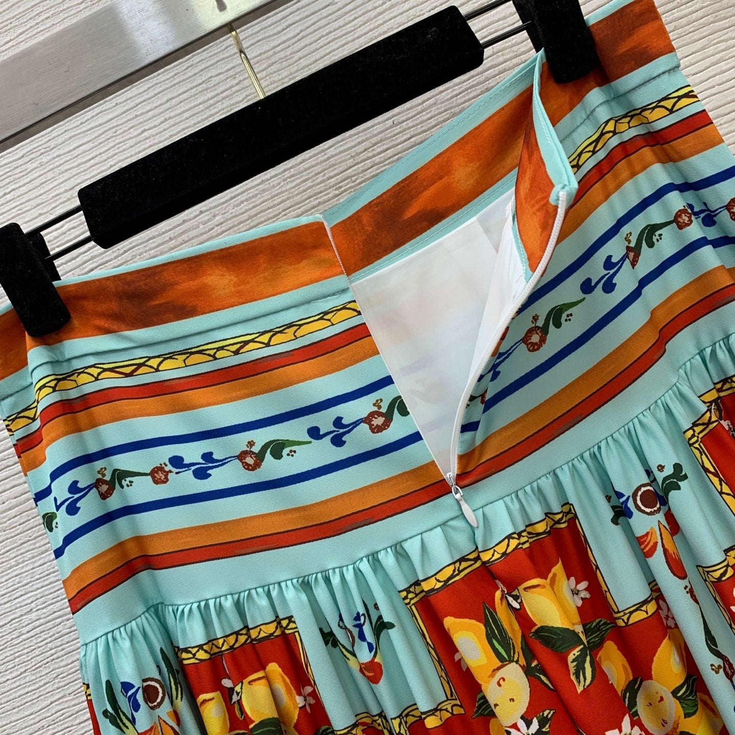 G D Woman  top  and skirt  set  2 GQ