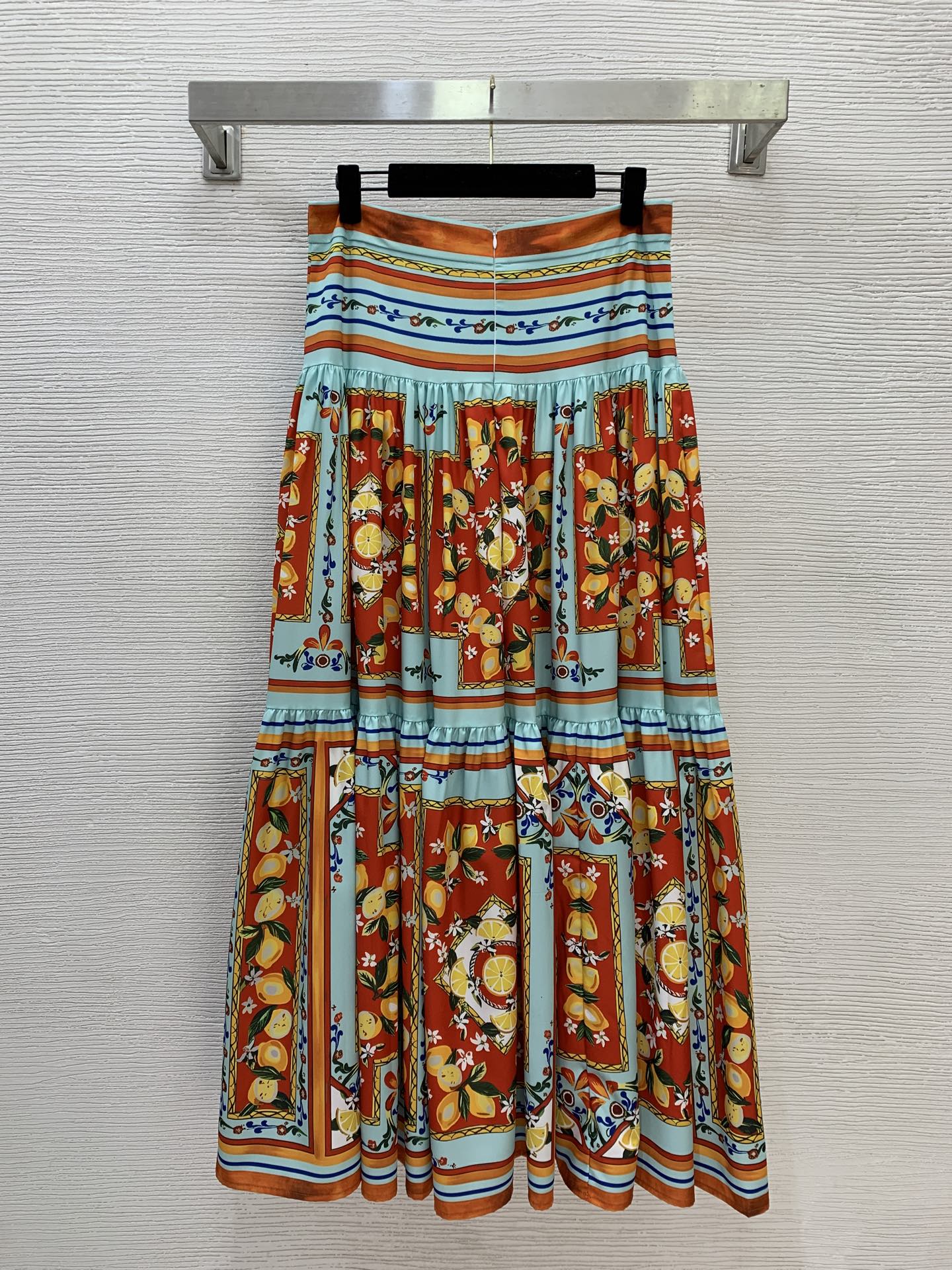 G D Woman  top  and skirt  set  2 GQ