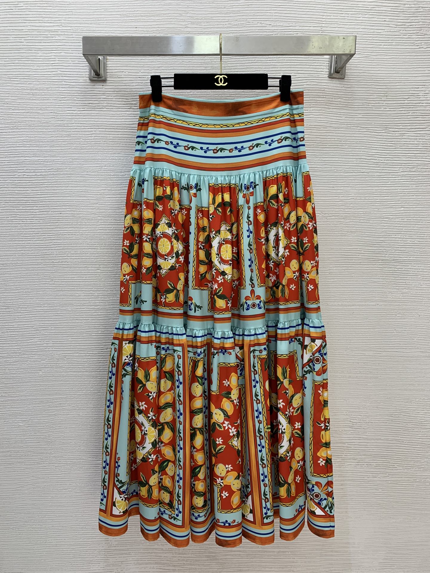 G D Woman  top  and skirt  set  2 GQ