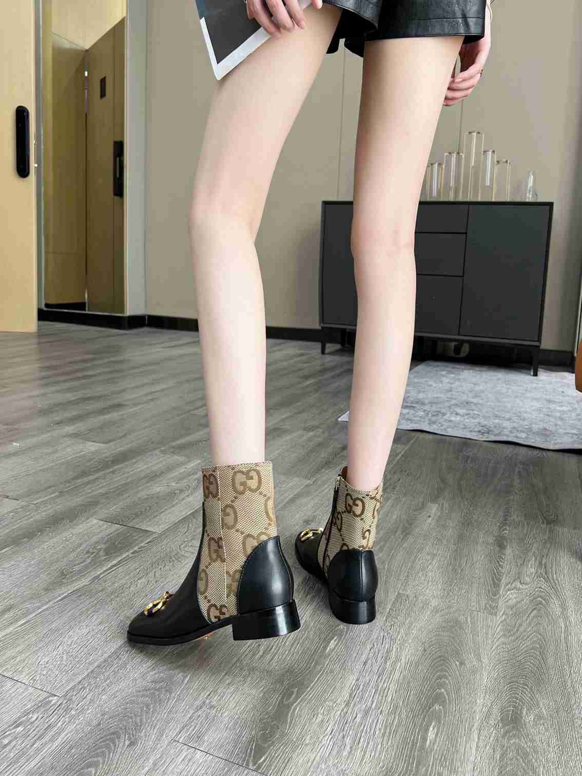 GU  Boots Woman Low