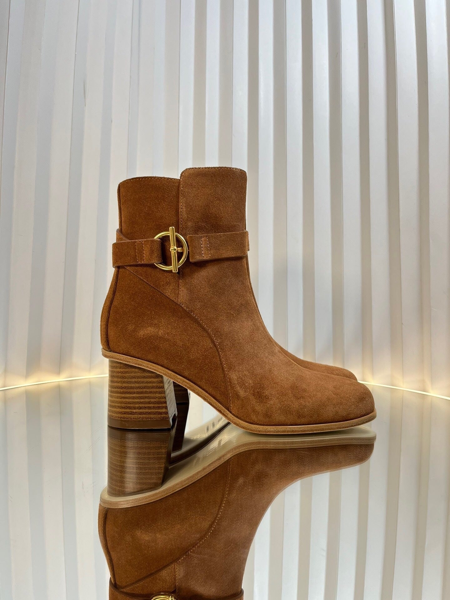 HRM Woman Boots