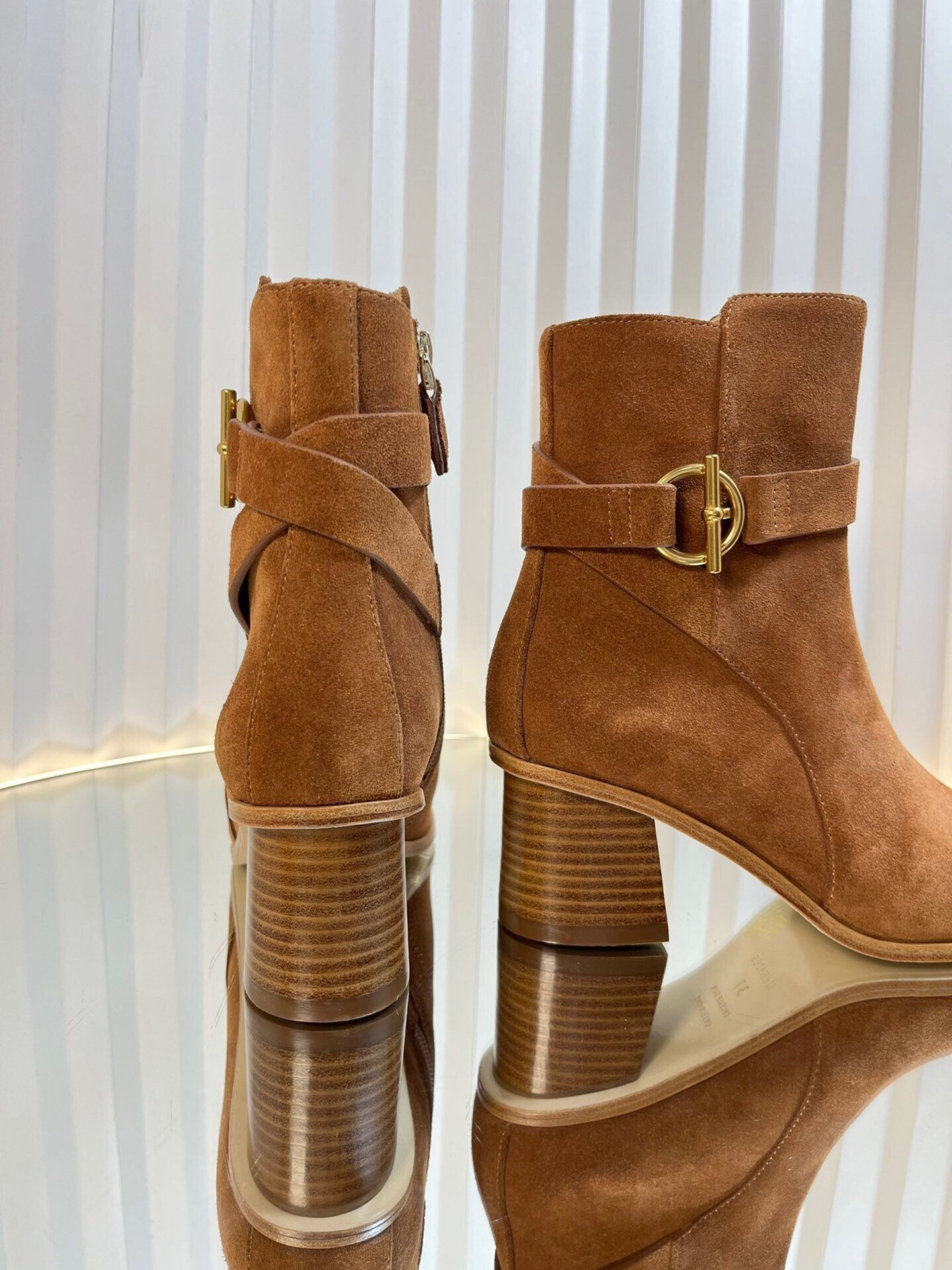 HRM Woman Boots