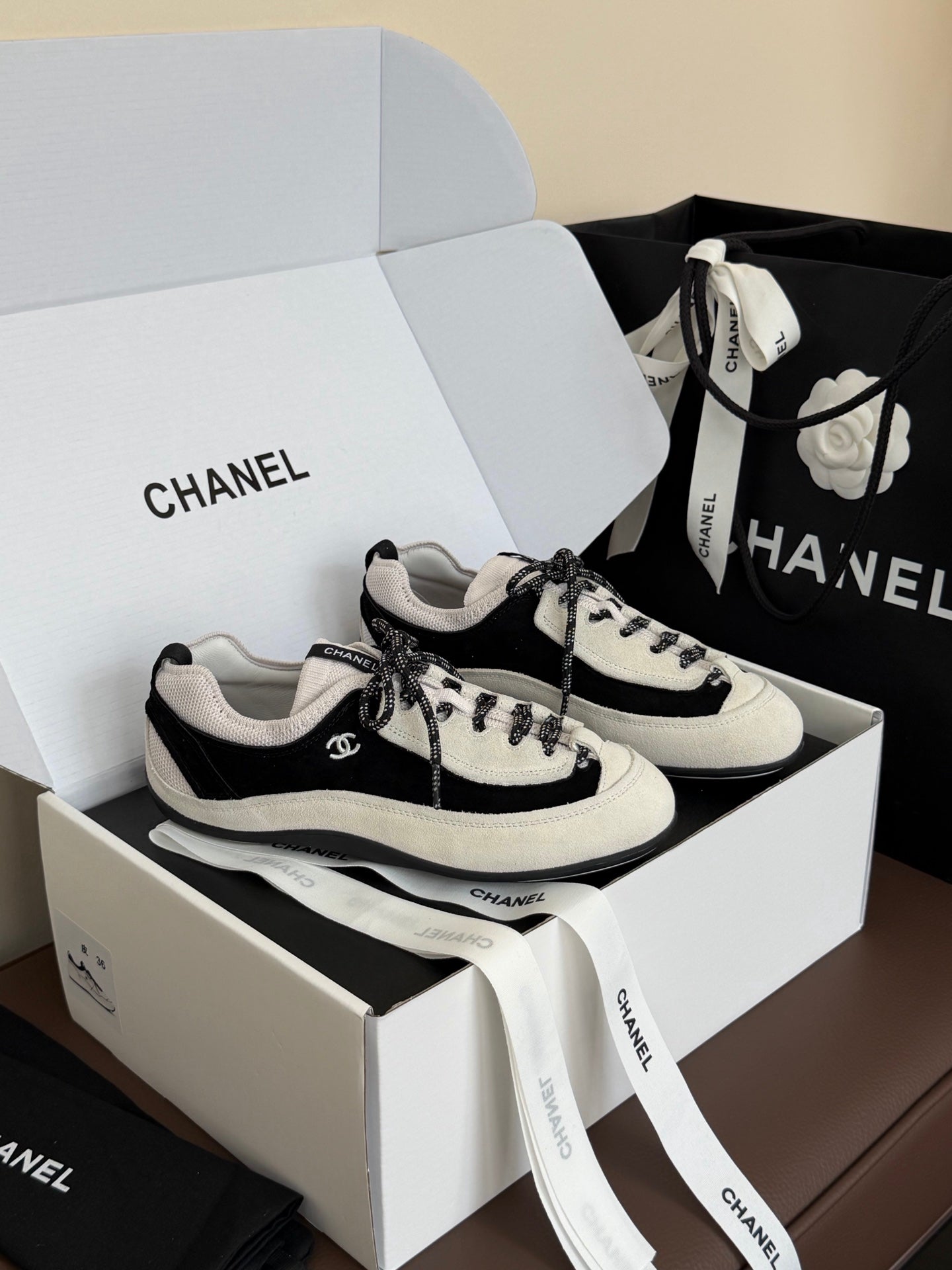 CHL  Sneakers Woman 2 Color's