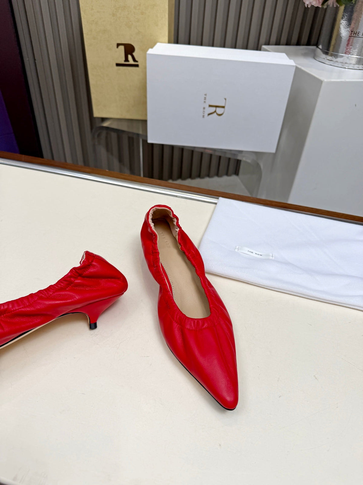 ROW Shoes  Woman 2 Color's