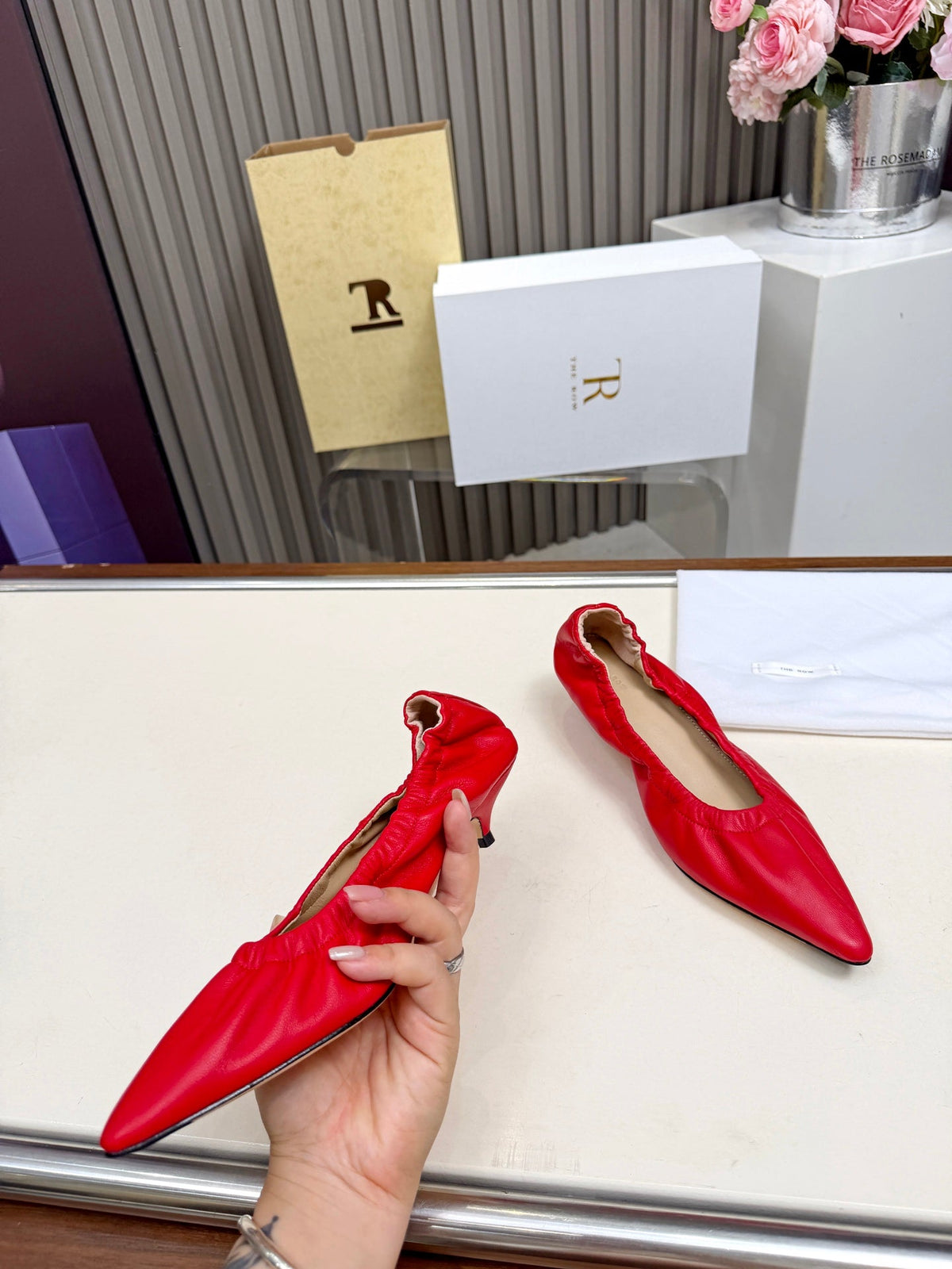 ROW Shoes  Woman 2 Color's