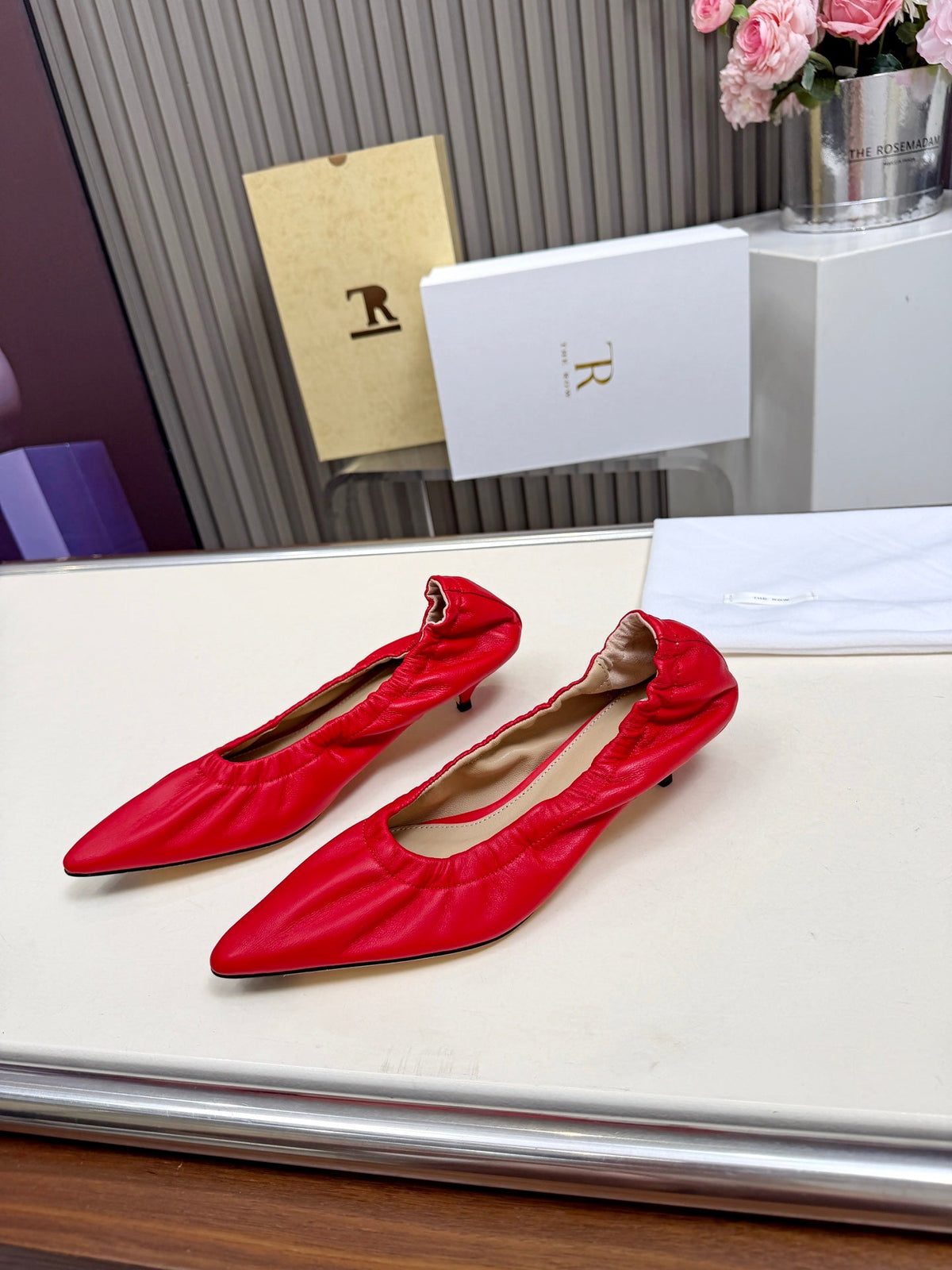 ROW Shoes  Woman 2 Color's