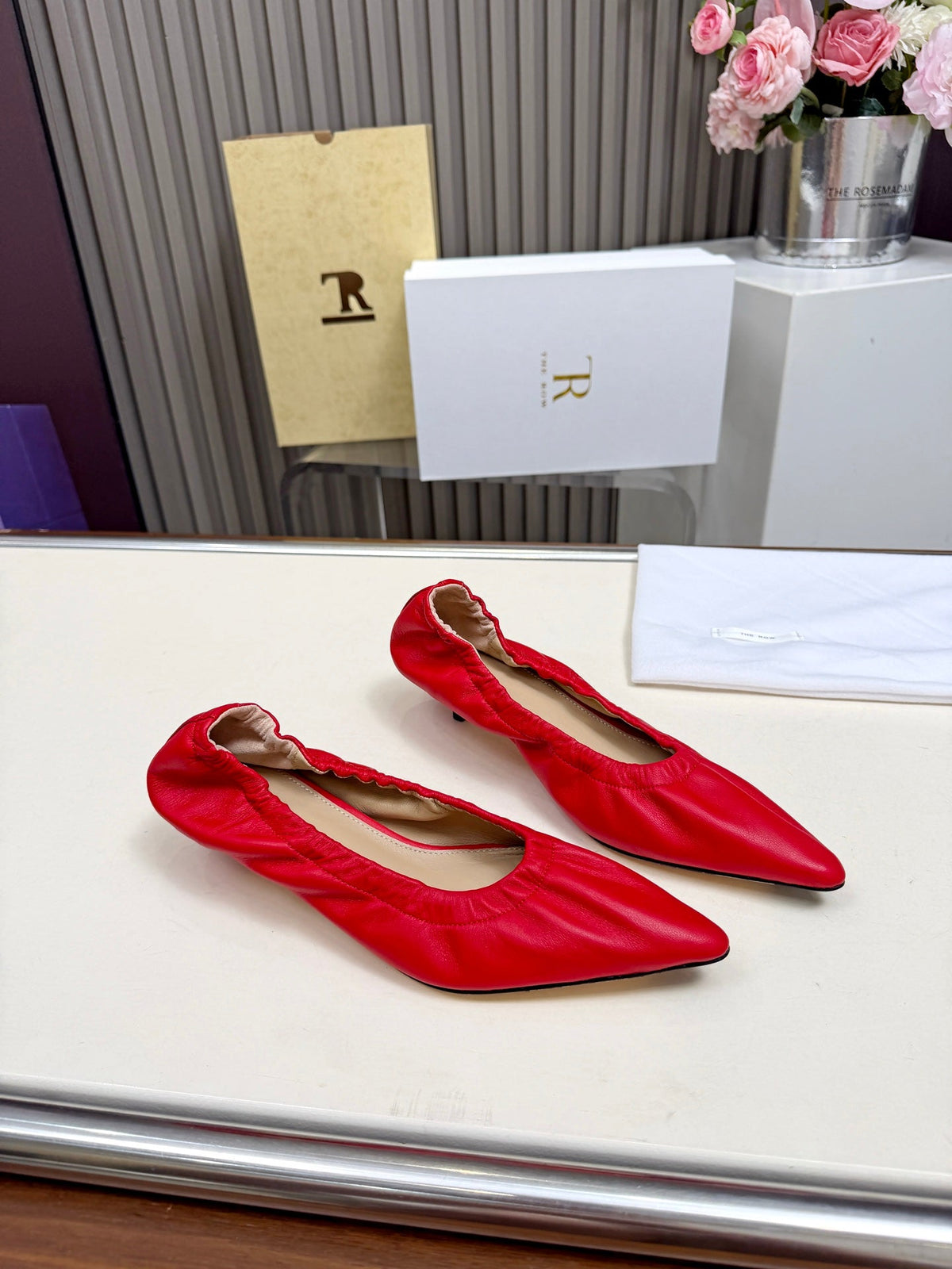 ROW Shoes  Woman 2 Color's