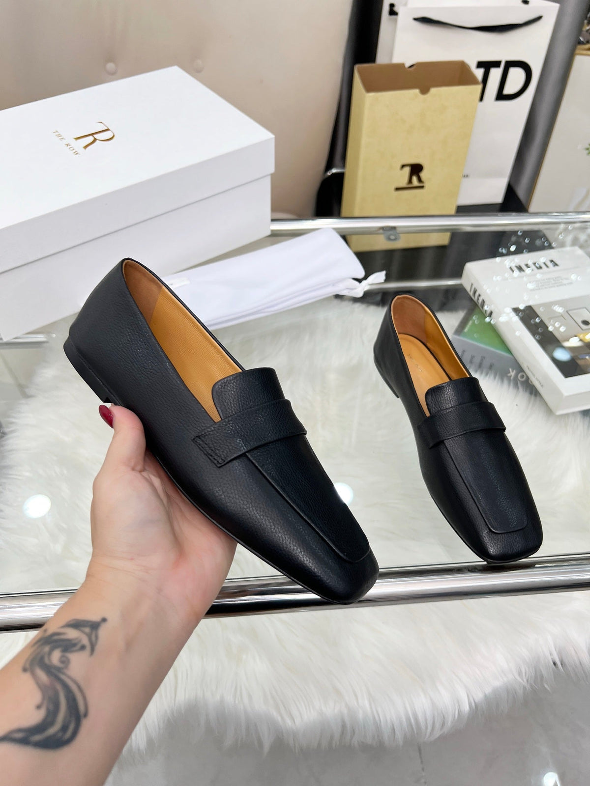 ROW Shoes  Woman