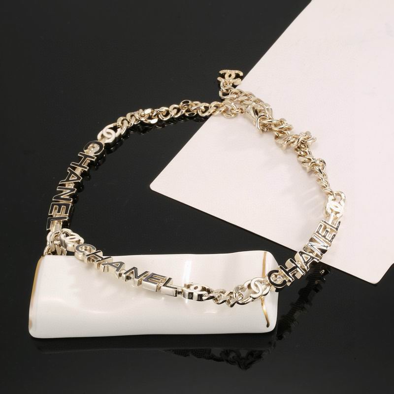 CHL Fashion Necklace