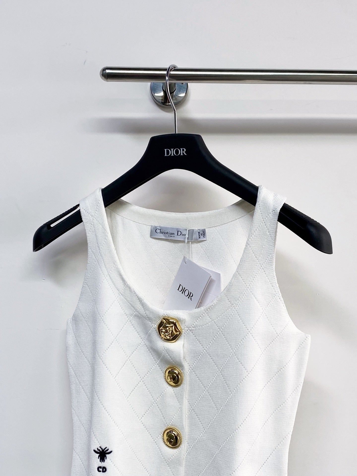CHD Woman Sweater  2 Color's GQ sleeveless