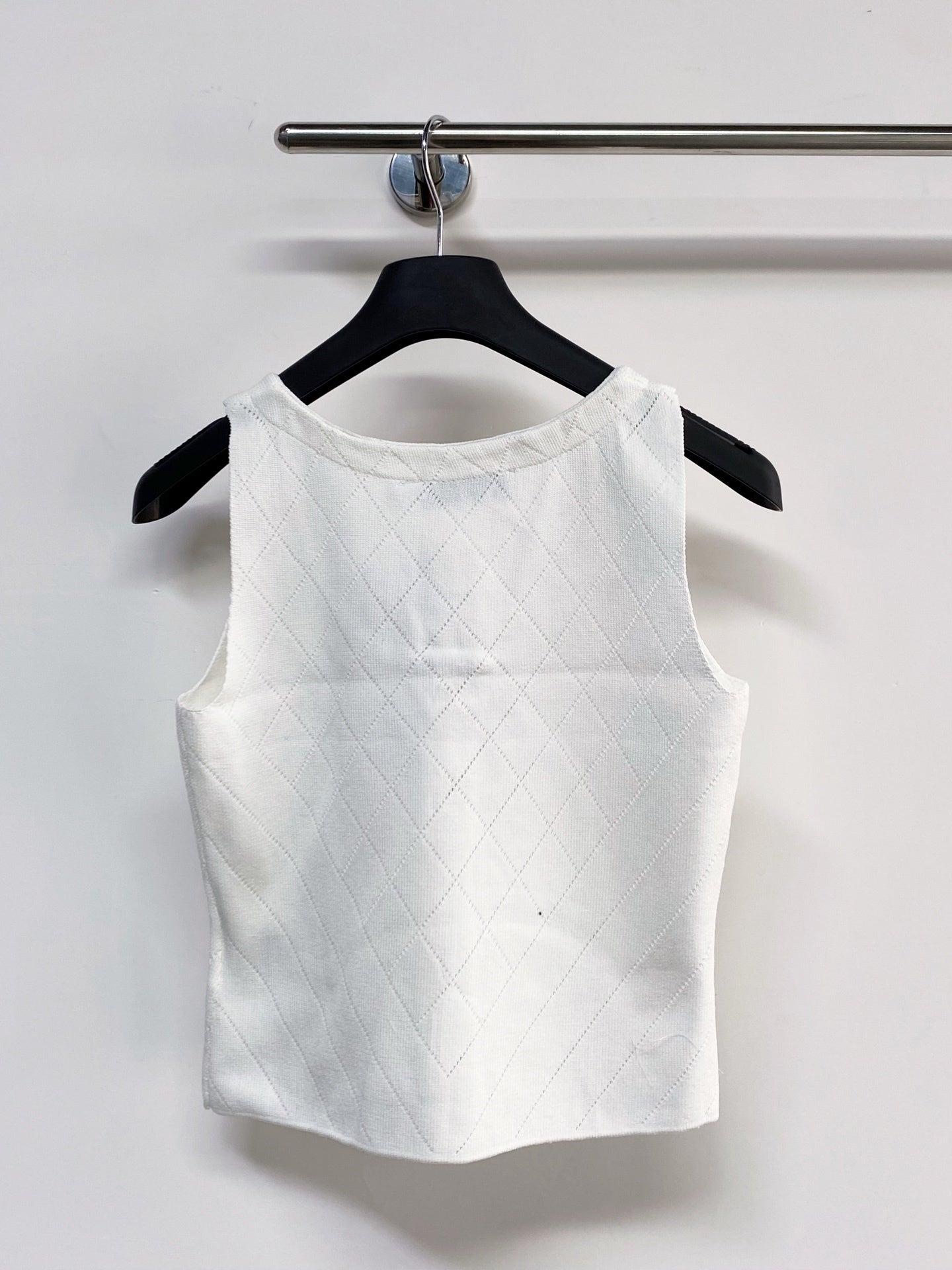 CHD Woman Sweater  2 Color's GQ sleeveless