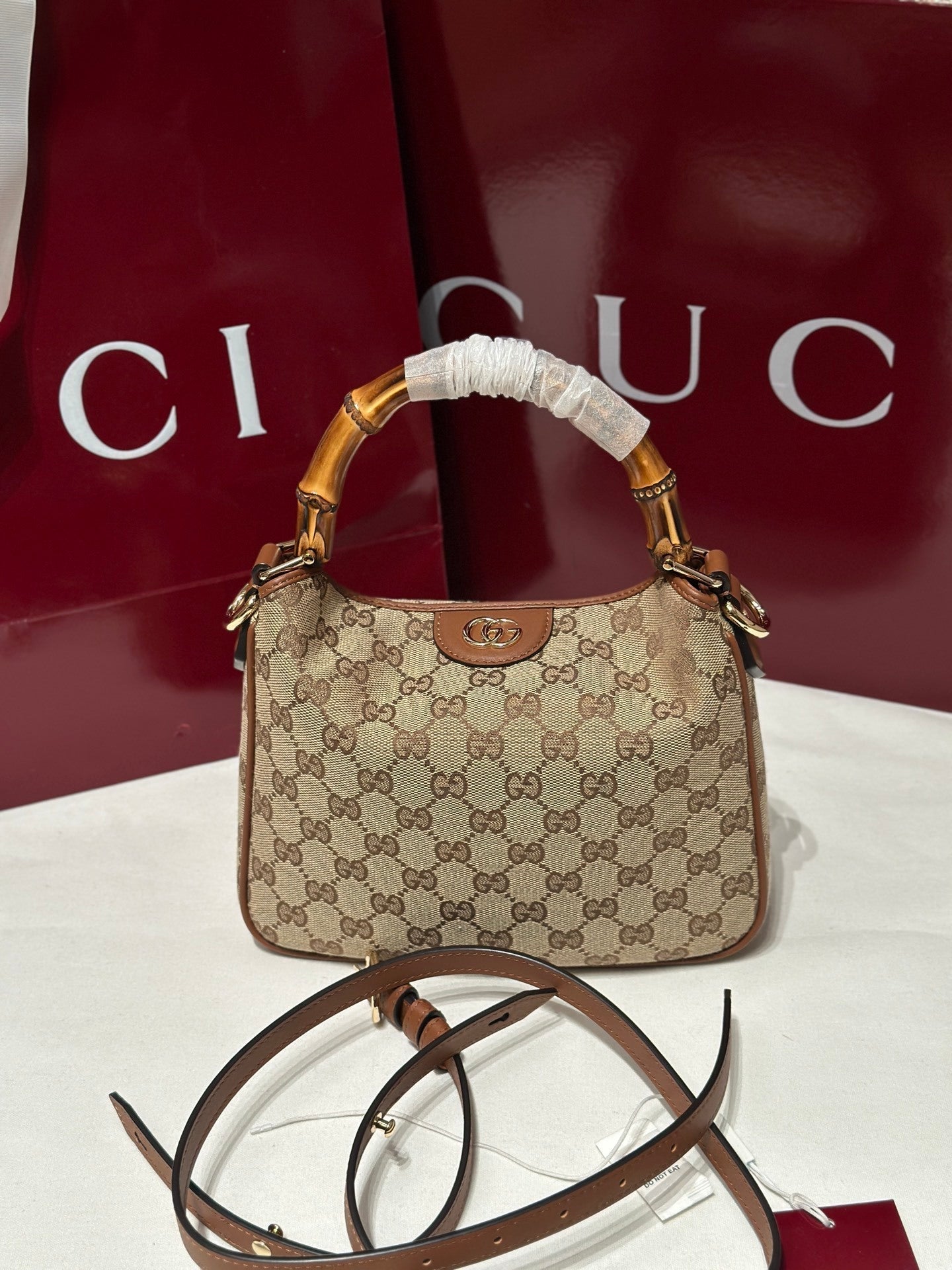 GU  bag  24 cm