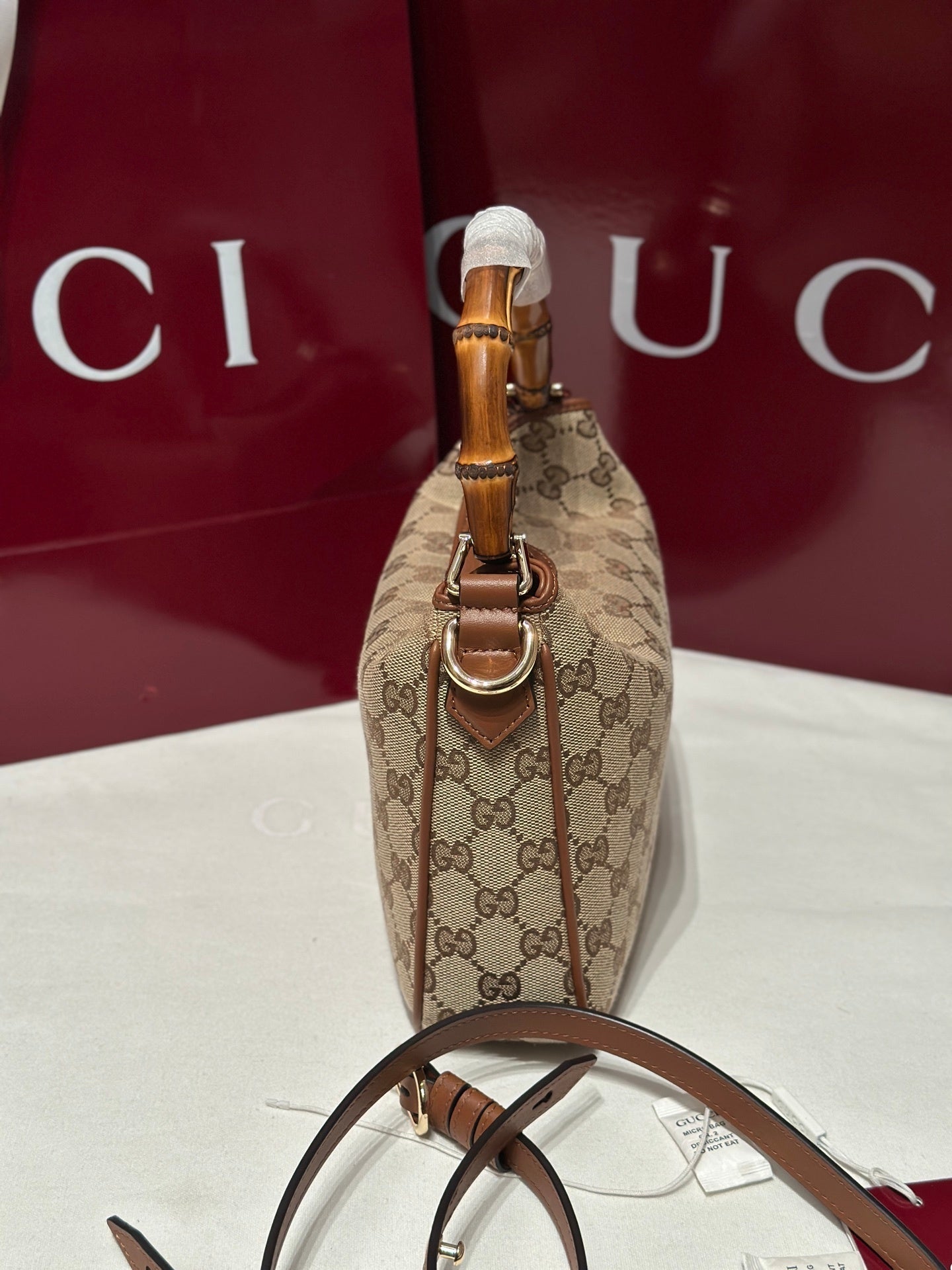 GU  bag  24 cm