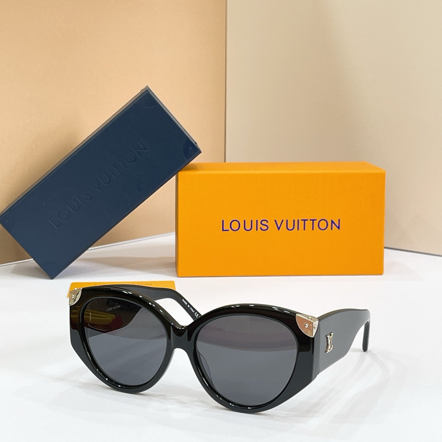 LU Sunglasses 4 Color's