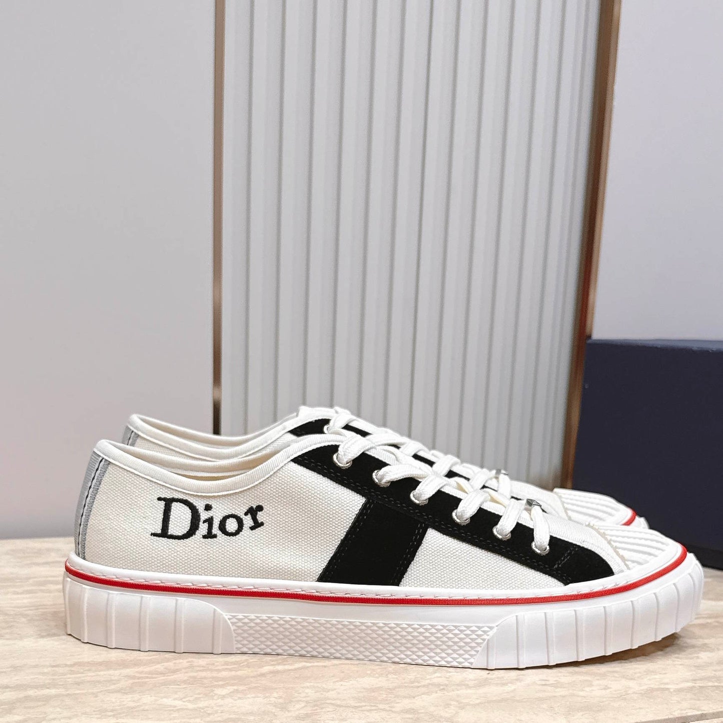 CHD Sneakers 46