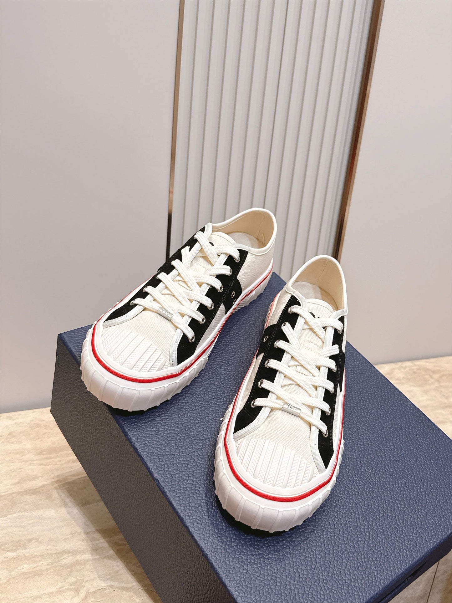 CHD Sneakers 46