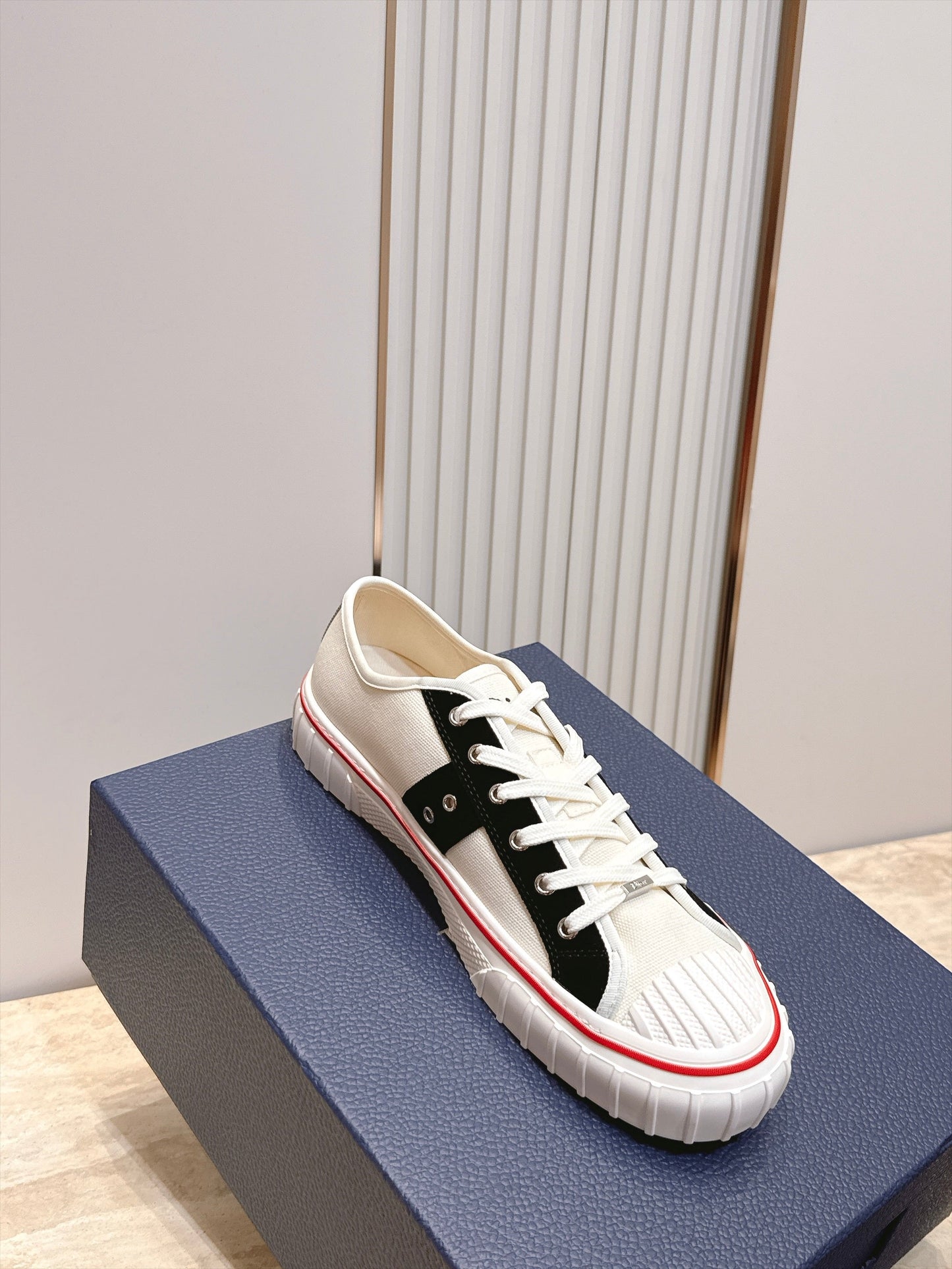 CHD Sneakers 46