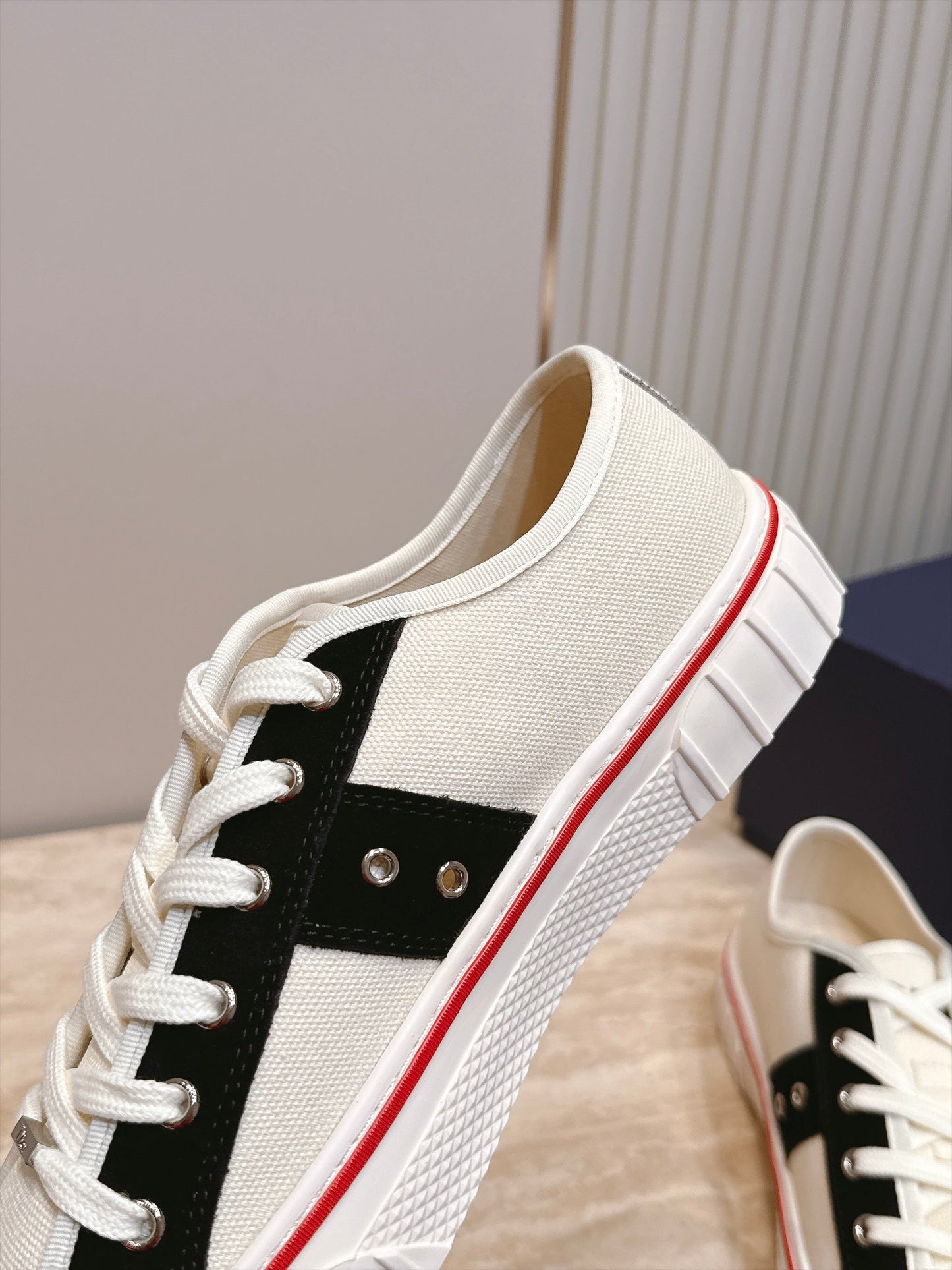 CHD Sneakers 46