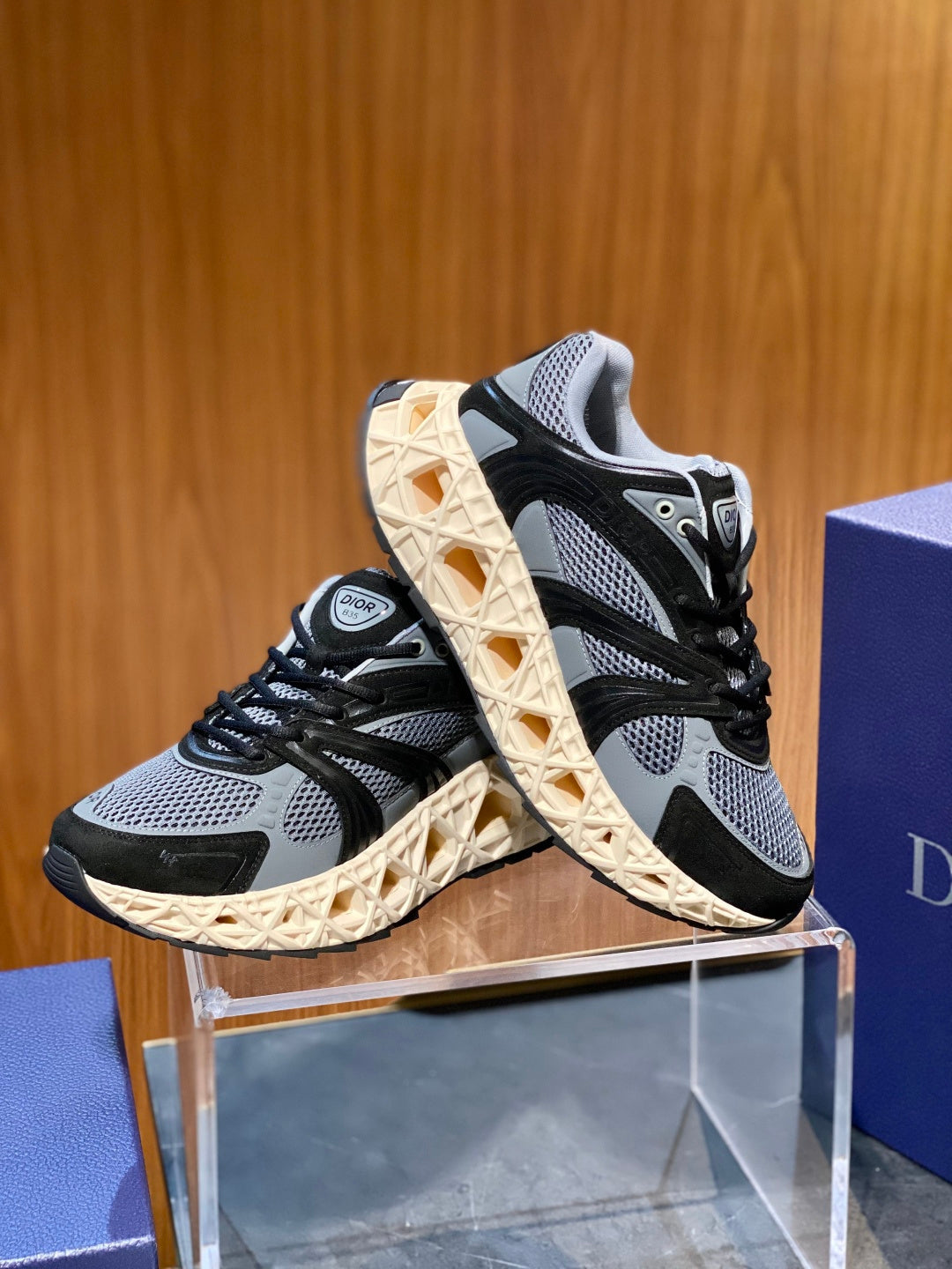 CHD Sneakers  2 Color's