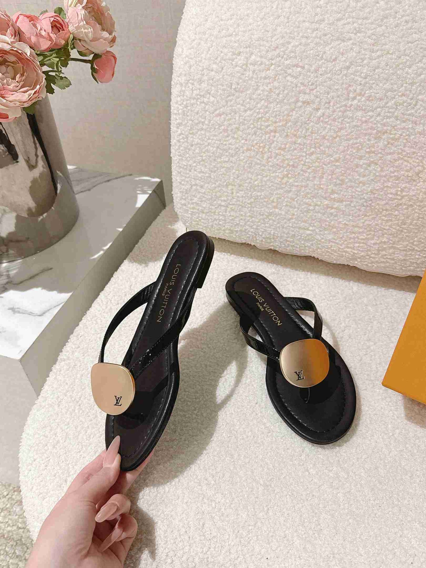 LU Slippers  Sandals  Woman