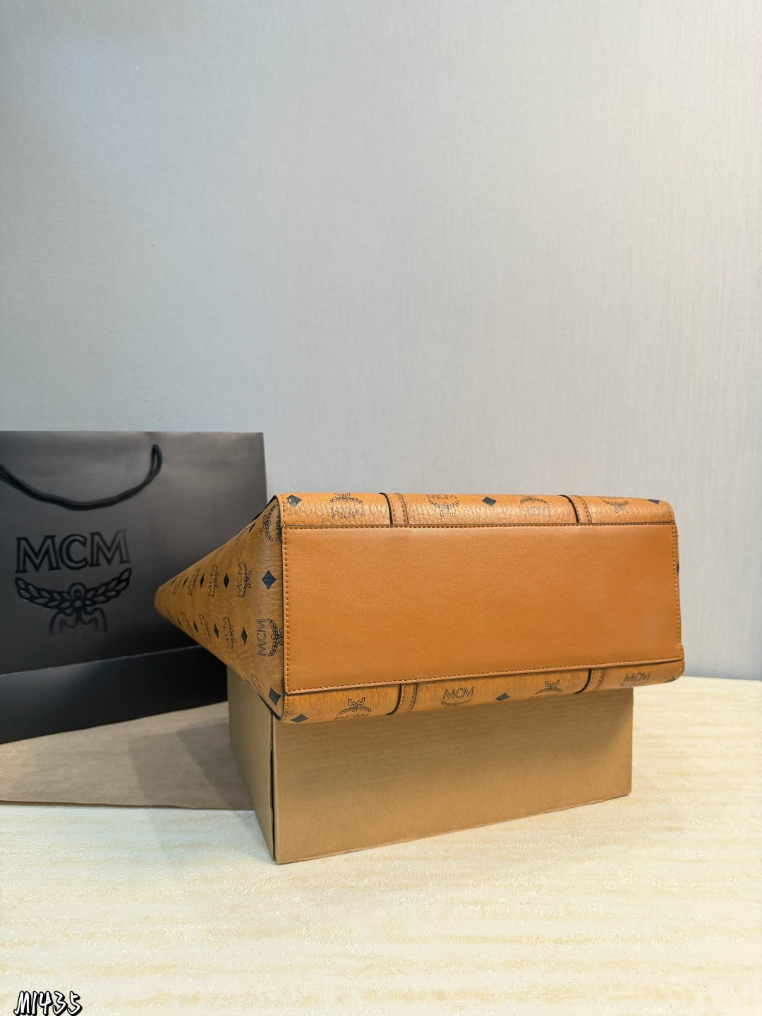 M*M  Bag  31 cm