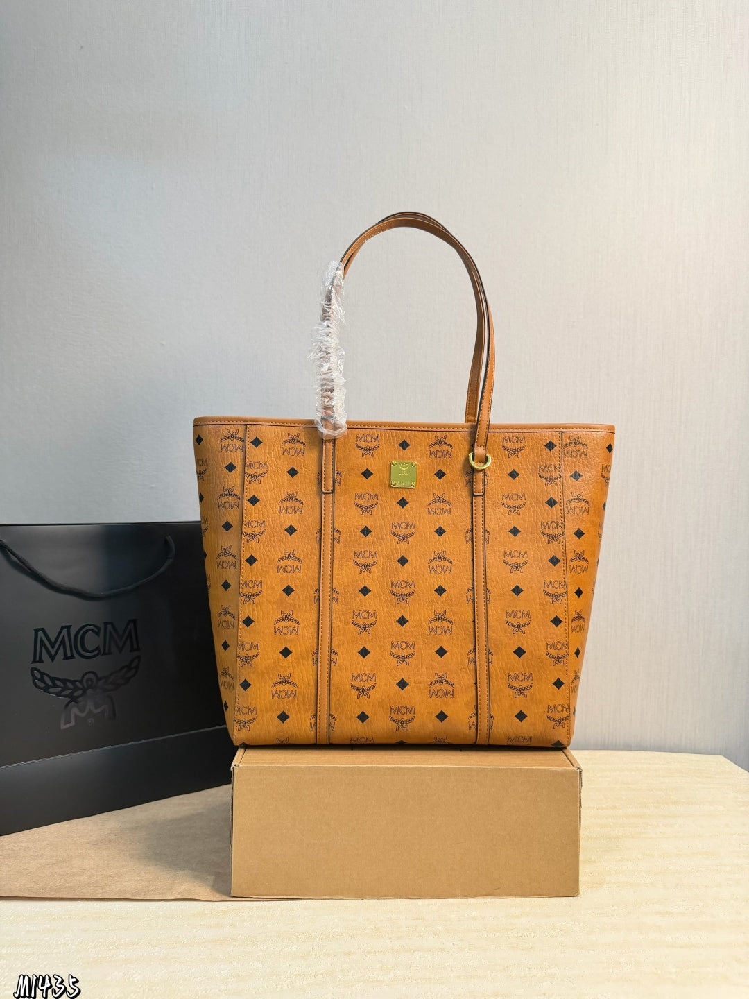 M*M  Bag  31 cm