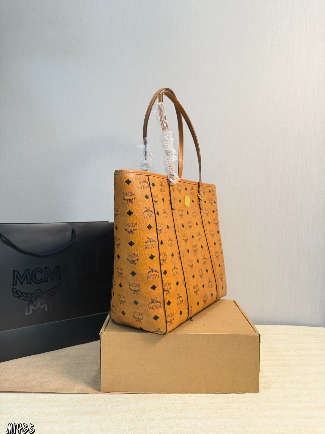M*M  Bag  31 cm