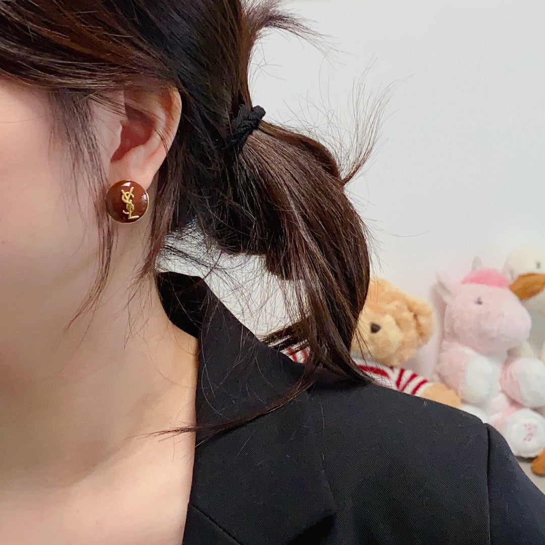 Y L Fashion earrings