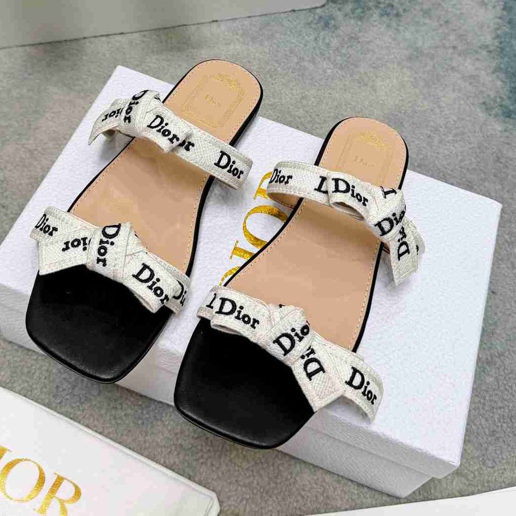 CHD Slippers sandals  Woman  3 Color's